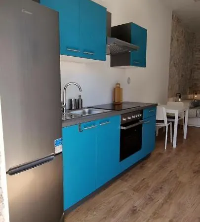 Апартаменты Central Studio Apartment *