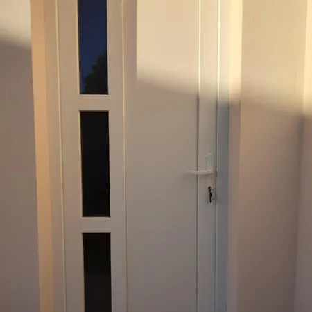 Central Studio Apartment شقة