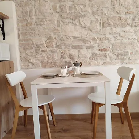 Central Studio Apartment Appartement *